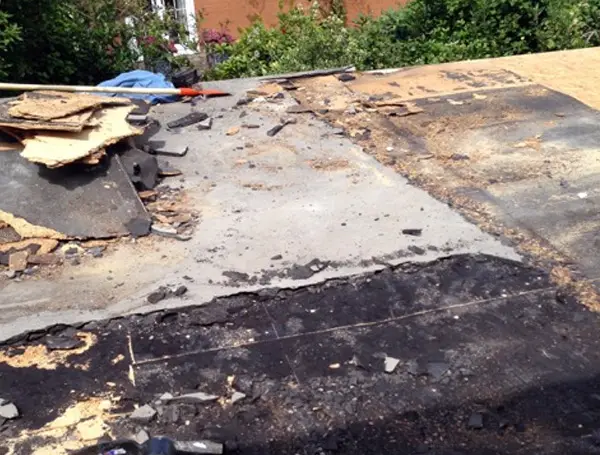 Flat roof in need of repair